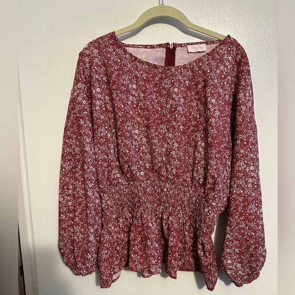 Pink Lily Size XL Red and White Floral Print Smocked Waist Blouse